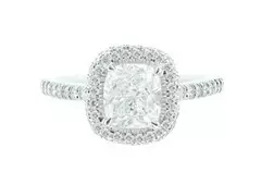 Stunning Diamond Engagement Ring - Perfect for Your Special Moment