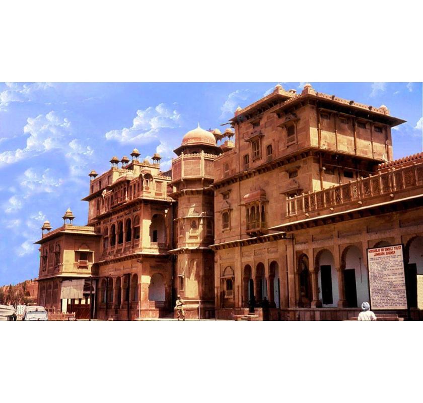 Explore India’s Spiritual and Cultural Heart with the Golden Triangle Tour with Rishikesh 
