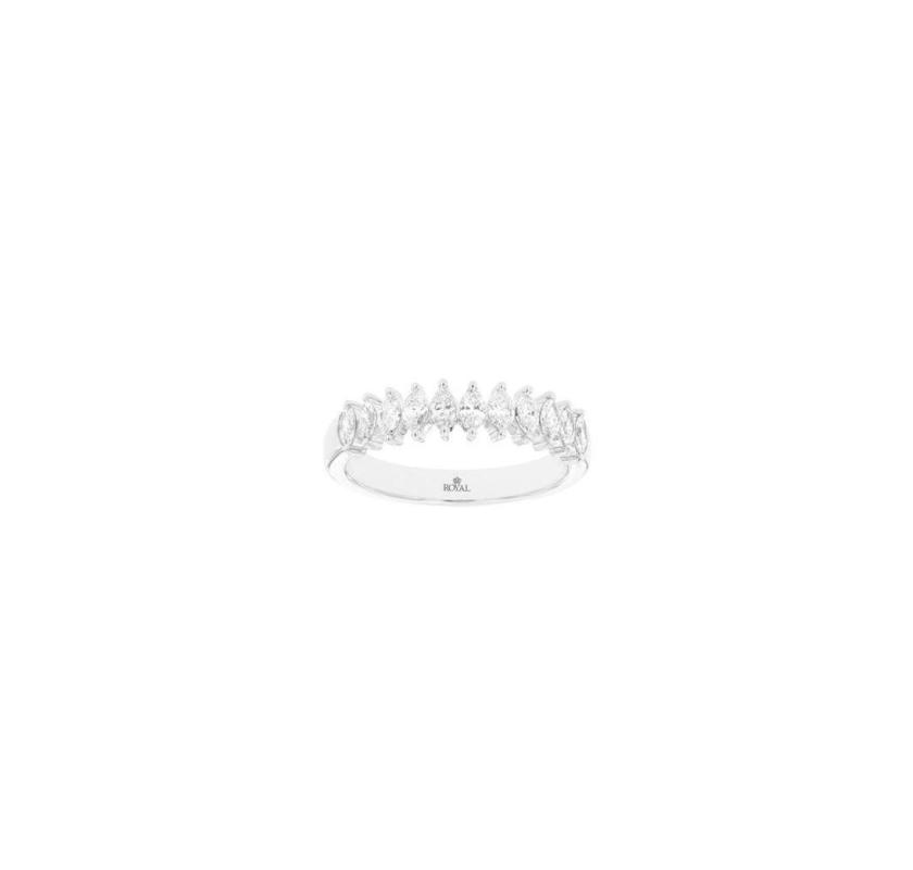 Handcrafted Classic Engagement Ring in Precious Metals
