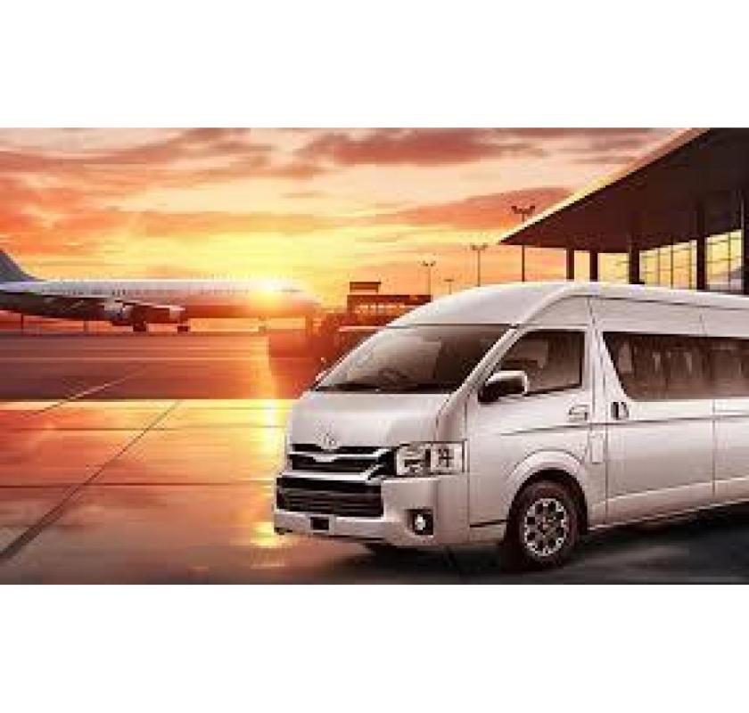 24/7 Reliable Maxi Taxi Melbourne Airport Services for Comfortable City & Airport Rides