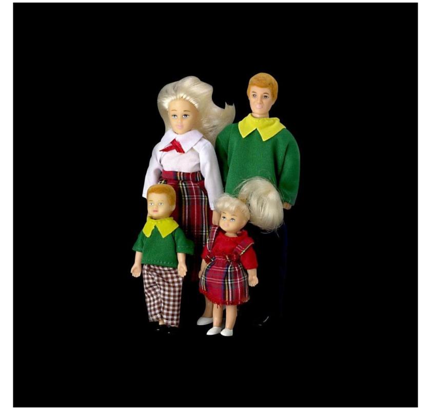 Miniature Dollhouse Décor & Accessories Bring Dollhouses to Life