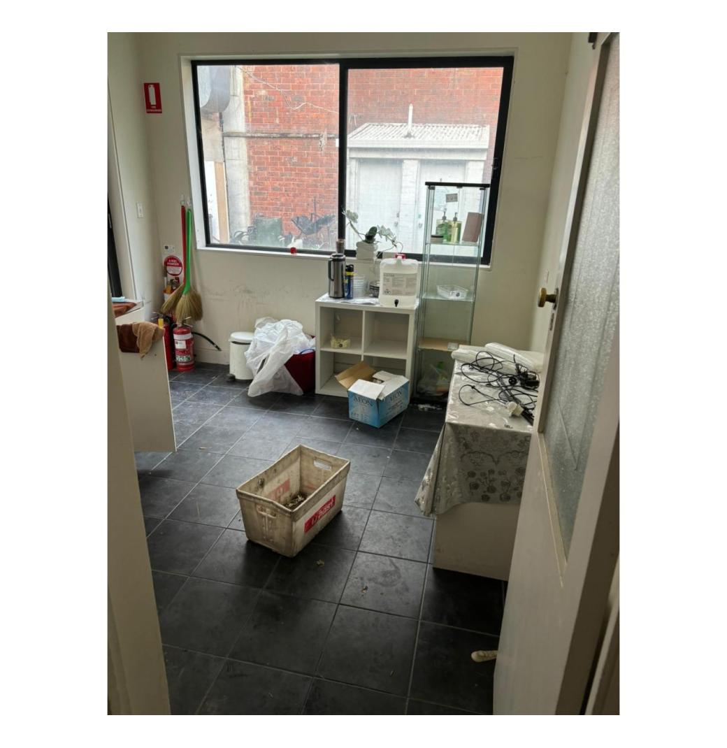 Hire Junk Removal Services In Caulfield South | Cheap Strip-Outs - 3/3