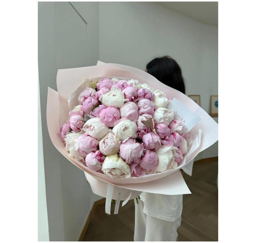  Dubai Florist: Where Fresh Blooms Meet True Feel 