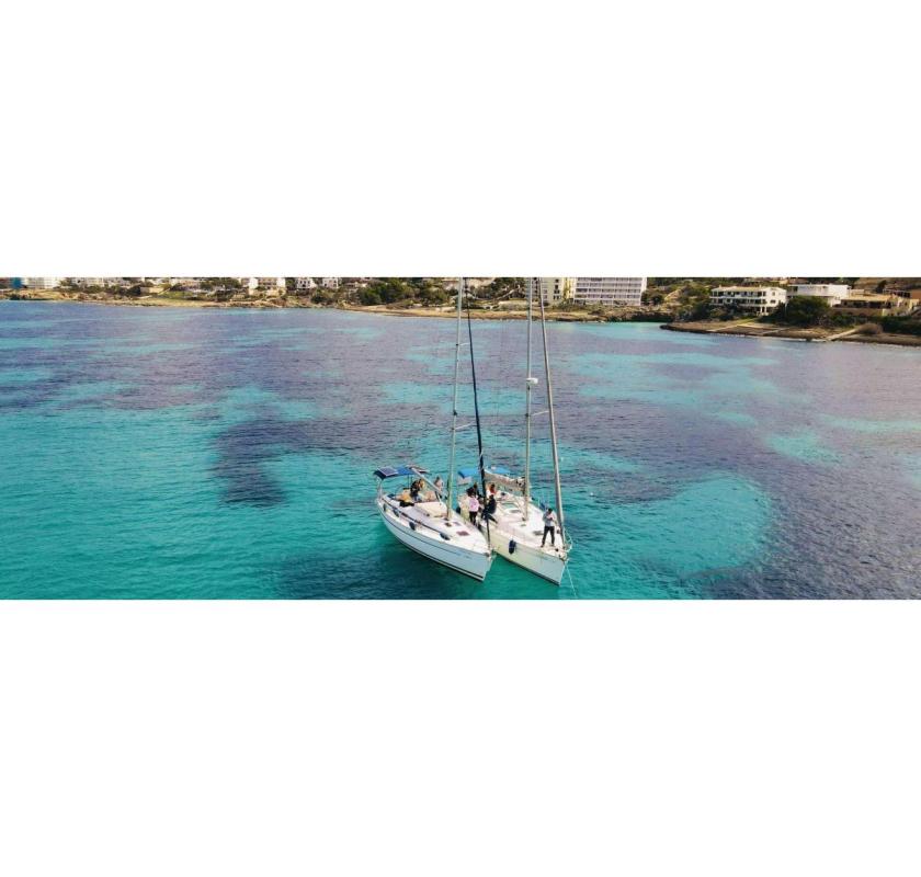 Sailing Trip Mallorca | Luxury Yacht Cruises - Vela Mayorca