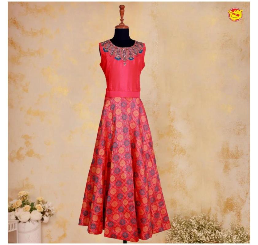 Stylish Readymade Dresses for Girls – Comfort Meets Trend